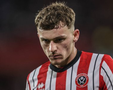 Sheffield United takımından Harrison Burrows 28 Mart 2025 'te Sheffield United, Sheffield Lane, İngiltere' de Coventry City 'ye karşı oynadığı maçta