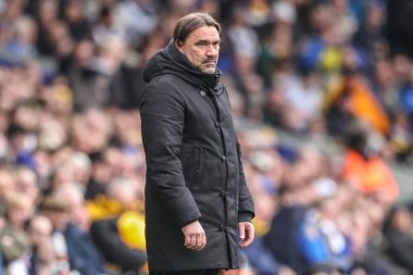 Leeds United 'ın Daniel Farke teknik direktörü, Leeds Road, Leeds, Birleşik Krallık' ta Leeds United ile Swansea City arasındaki Sky Bet Şampiyonası maçına bakıyor.