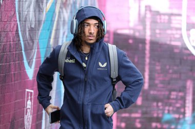 Burnley 'den Luca Koleosho, 29 Mart 2025' te Burnley ile Bristol City arasındaki Gökyüzü İddia Şampiyonası karşılaşması öncesinde stadyuma geldi.