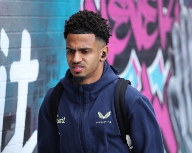 Burnley 'den Marcus Edwards, 29 Mart 2025' te Burnley ile Bristol City arasındaki Sky Bet Şampiyonası öncesinde stadyuma geldi.