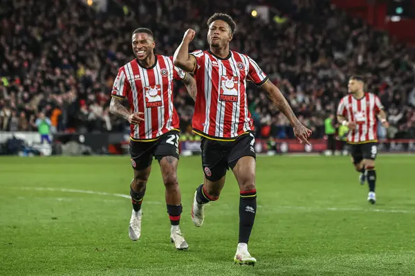 Sheffield United takımından Rhian Brewster, 28 Mart 2025 'te Bramall Lane, Sheffield, İngiltere' de oynanan Sky Bet Şampiyonası maçında 3-0 'lık galibiyet golünü kutluyor.