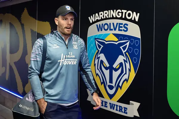 Warrington Wolves takımından Lachlan Fitzgibbon, 28 Mart 2025 'te Warrington, İngiltere' deki Halliwell Jones Stadyumu 'nda Warrington Wolves - Leeds Rhinos maçında 6.