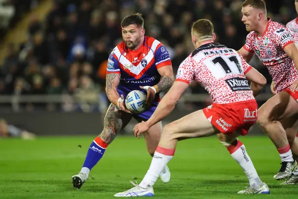 Wakefield Trinity 'den Liam Hood, 28 Mart 2025' te Leigh Spor Köyü 'nde oynanan 6. Betfred Süper Lig karşılaşmasında Leigh Leopards' a karşı Wakefield Trinity 'i yendi.