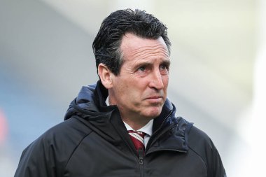Aston Villa 'nın Unai Emery teknik direktörü, 30 Mart 2025 tarihinde Birleşik Krallık' ın Preston kentinde Preston North End - Aston Villa maçının çeyrek finalleri sırasında stadyuma geldi.