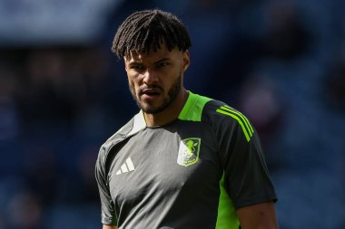 Aston Villa takımından Tyrone Mings, 30 Mart 2025 'te oynanan Emirates FA Cup çeyrek final karşılaşmasında Preston North End, Preston, İngiltere Deepdale' de Aston Villa 'ya karşı oynandı.