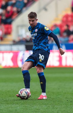 Crawley Town 'dan Liam Fraser, 29 Mart 2025' te İngiltere 'nin Rotherham Stadyumu' nda oynanan ve Crawley Town 'a karşı oynanan Sky Bet 1 maçında pas attı.