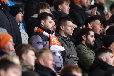 Blackpool taraftarları ve bayraklar Sky Bet Ligi 1 maçında Blackpool Bolton Wanderers 'a karşı Bloomfield Road, Blackpool, Birleşik Krallık, 29 Mart 2025
