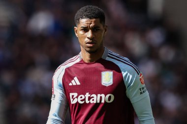 Aston Villa takımından Marcus Rashford, 30 Mart 2025 tarihinde İngiltere 'nin başkenti Preston' da Preston North End ile Aston Villa arasında oynanan çeyrek final karşılaşmasında