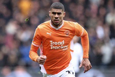 Blackpool takımından Ashley Fletcher 21 Mart 2025 'te Bloomfield Road, Blackpool' da Blackpool ve Bolton Wanderers maçında