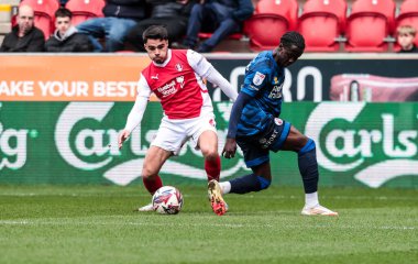 Rotherham United takımının oyuncusu Reece James, 29 Mart 2025 'te New York Stadyumu' nda oynanan ve Rotherham United 'ın Crawley Town' a karşı oynadığı 1.
