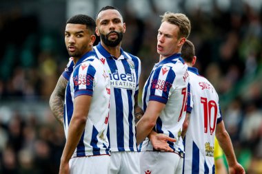 West Bromwich Albion, 29 Mart 2025 'te Norwich City, Carrow Road, Norwich, İngiltere' de Batı Bromwich Albion 'a karşı oynanan Sky Bet Şampiyonası maçında duvar oluşturdu.