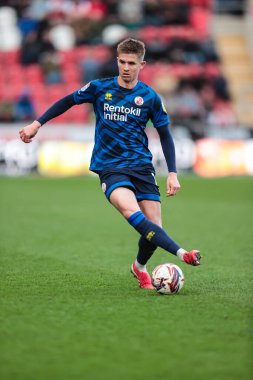 Crawley Town 'dan Liam Fraser Sky Bet League 1 maçı sırasında New York Stadyumu, Rotherham, Rotherham, Birleşik Krallık' ta Rotherham United 'a karşı.