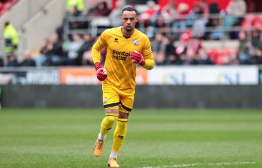 Rotherham United takımından Cameron Dawson, 29 Mart 2025 'te New York Stadyumu' nda oynanan Rotherham United - Crawley Town maçında