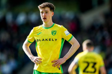 Norwich City 'den Kellen Fisher, 29 Mart 2025' te Norwich City, Carrow Road, Norwich 'te Batı Bromwich Albion' a karşı oynanan Sky Bet Şampiyonası maçına bakıyor.