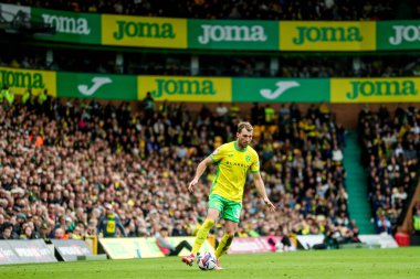 Norwich City 'den Jack Stacey, 29 Mart 2025' te Norwich City, Norwich Road, Norwich 'te West Bromwich Albion' a karşı oynadığı Sky Bet Şampiyonası maçında topla koşuyor.