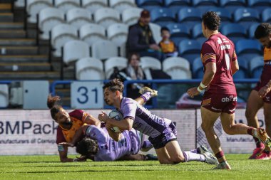 Hull KR 'dan Arthur Mourgue, 30 Mart 2025' te John Smith Stadyumu, Huddersfield, Birleşik Krallık 'ta oynanan 6.