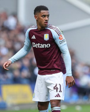 Aston Villa 'dan Jacob Ramsey, 30 Mart 2025 tarihinde Birleşik Krallık' ın Deepdale kentinde Preston North End - Aston Villa maçında oynanan Emirlikler Kupası çeyrek finalinde