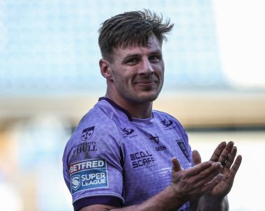 Hull KR 'dan Tom Davies, John Smith Stadyumu' nda oynanan 6. Betfred Süper Lig karşılaşması Huddersfield Giants vs Hull KR karşılaşmasında taraftarları alkışlıyor.