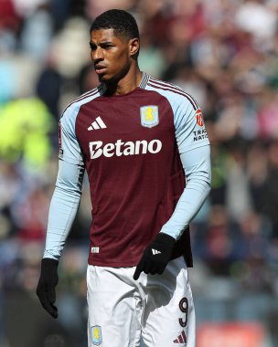 Aston Villa 'dan Marcus Rashford, 30 Mart 2025 tarihinde Birleşik Krallık' ın Deepdale kentinde Preston North End - Aston Villa çeyrek final karşılaşmasında