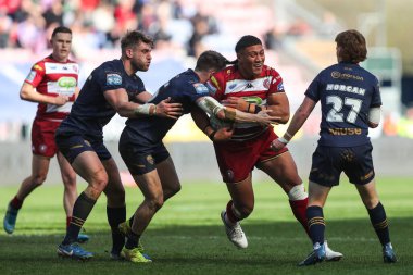Wigan Warriors takımından Patrick Mago, 30 Mart 2025 'te İngiltere' nin Wigan şehrinde oynanan Wigan Warriors - Salford Red Devils maçında yenilmiştir.
