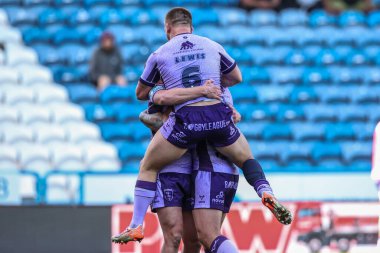 Hull KR 'dan Jez Litten, 30 Mart 2025' te John Smith Stadyumu 'nda oynanan 6. Betfred Süper Lig karşılaşmasında Huddersfield Giants ile Hull KR karşılaşmasını kutluyor.