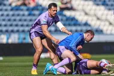 Hull KR takımından Sauaso Sue, Betfred Süper Lig 6. Raundda John Smith Stadyumu 'nda Huddersfield Giants' a karşı Hull KR maçında ısınma turu sırasında 30 Mart 2025 'te