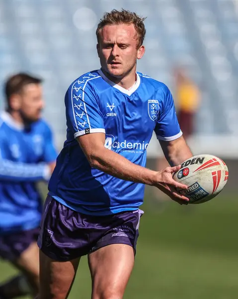 Hull KR 'dan Jez Litten, Betfred Süper Lig 6. Raundda John Smith' in Stadyumu 'nda Huddersfield Giants' a karşı Hull KR maçında ısınma turunda, 30 Mart 2025