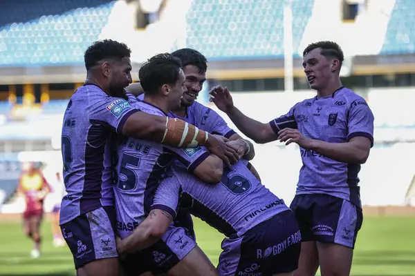 Hull KR 'dan Mikey Lewis, 30 Mart 2025' te John Smith Stadyumu 'nda oynanan 6. Betfred Süper Lig karşılaşmasında Huddersfield Giants ile Hull KR karşılaşmasını kutluyor.