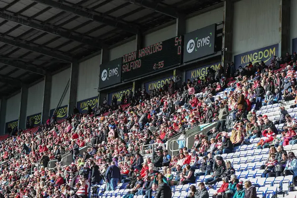 Skor tabelasında Betfred Süper Lig 6. Maçı 'nda 54-0' lık skor çizgisi gösteriliyor. Wigan Warriors, Salford Red Devils 'e karşı.