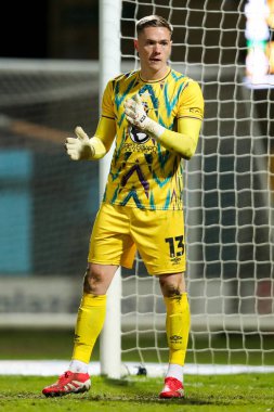 Cambridge United takımından Nathan Bishop, 1 Nisan 2025 tarihinde Cambridge United ile Wrexham maçında Abbey Stadyumu, Cambridge, İngiltere 'de karşı karşıya geldi.