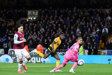 Wolverhampton Wanderers 'dan Marshall Munetsi, 1 Nisan 2025' te İngiltere 'nin Wolverhampton kentinde oynanan Premier League maçında Wolverhampton Wanderers-West Ham United maçında gol atma şansı yakaladı.