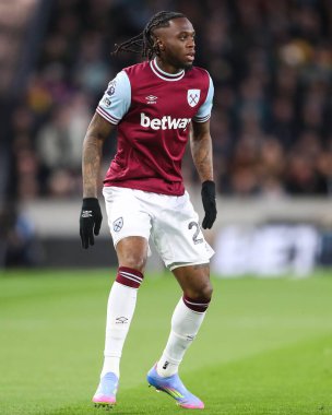 West Ham United 'dan Aaron Wan-Bissaka Premier League maçı sırasında Wolverhampton Wanderers, Molineux, Wolverhampton, Birleşik Krallık' ta West Ham United 'a karşı 1 Nisan 2025