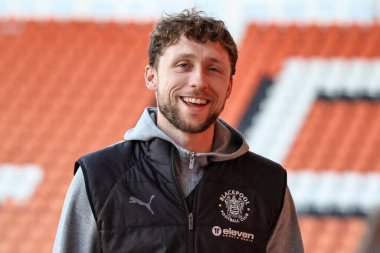 Blackpool 'dan Matthew Pennington, 1 Nisan 2025' te Bloomfield Road, Blackpool 'da oynanan Blackpool - 1.