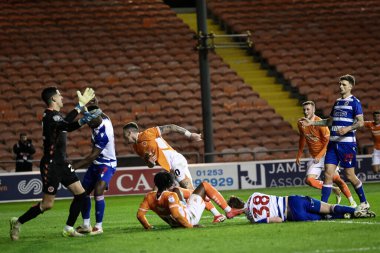 Blackpool 'dan Oliver Casey, 1 Nisan 2025' te Bloomfield Road, Blackpool 'da oynanan Blackpool - Blackpool maçında 2-0 berabere kaldı.