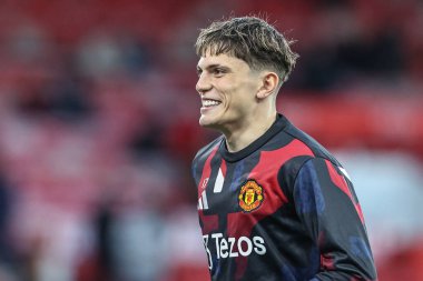 Manchester United takımından Alejandro Garnacho Premier League maçında maç öncesi ısınma oturumunda Nottingham Forest Manchester United 'a karşı City Ground, Nottingham, İngiltere, 1 Nisan 2025