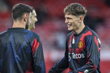 Manchester United takımından Alejandro Garnacho Premier League maçında maç öncesi ısınma oturumunda Nottingham Forest Manchester United 'a karşı City Ground, Nottingham, İngiltere, 1 Nisan 2025