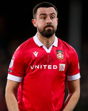 Wrexham AFC 'den Eoghan O' Connell, 1 Nisan 2025 'te Cambridge United' a karşı Wrexham maçından önce Abbey Stadyumu 'nda sıralandı.