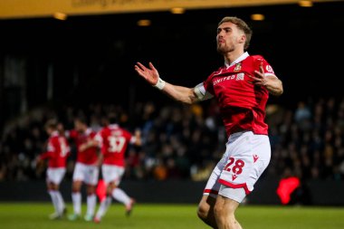 Wrexham AFC 'den Sam Smith, 1 Nisan 2025' te İngiltere, Cambridge 'deki Abbey Stadyumu' nda oynanan 1.
