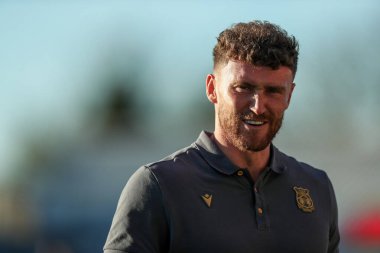 Wrexham AFC 'den Dan Scarr, 1 Nisan 2025' te Cambridge United ile Wrexham arasındaki Sky Bet 1 maçı öncesinde Abbey Stadyumu 'na geldi.