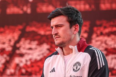 Manchester United takımından Harry Maguire Premier League maçı sırasında Nottingham Forest, Manchester United 'a karşı City Ground, Nottingham, İngiltere' de 1 Nisan 2025 'de geldi.