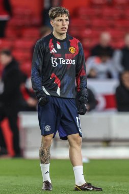 Manchester United takımından Alejandro Garnacho Premier League maçında maç öncesi ısınma oturumunda Nottingham Forest Manchester United 'a karşı City Ground, Nottingham, İngiltere, 1 Nisan 2025