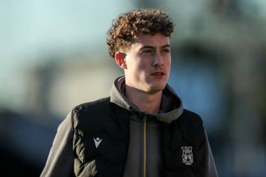 Wrexham AFC 'den Harry Ashfield, 1 Nisan 2025' te Cambridge United ile Wrexham arasındaki Sky Bet 1 maçı öncesinde Abbey Stadyumu 'na geldi.
