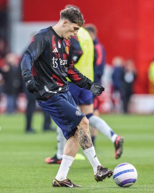 Manchester United takımından Alejandro Garnacho Premier League maçında maç öncesi ısınma oturumunda Nottingham Forest Manchester United 'a karşı City Ground, Nottingham, İngiltere, 1 Nisan 2025