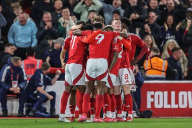 Nottingham Ormanı 'ndan Anthony Elanga Premier League maçında Nottingham Forest Manchester United' a karşı 1 Nisan 2025 'te City Ground, Nottingham, İngiltere' de 1-0 kazanma golünü kutluyor.