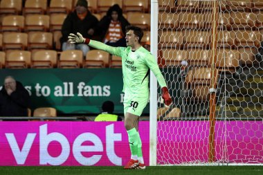 Blackpool 'dan Harry Tyrer takımına, 1 Nisan 2025' te Bloomfield Road, Blackpool 'da oynanan Blackpool - 1.