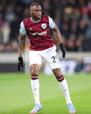 West Ham United 'dan Aaron Wan-Bissaka Premier League maçı sırasında Wolverhampton Wanderers, Molineux, Wolverhampton, Birleşik Krallık' ta West Ham United 'a karşı 1 Nisan 2025