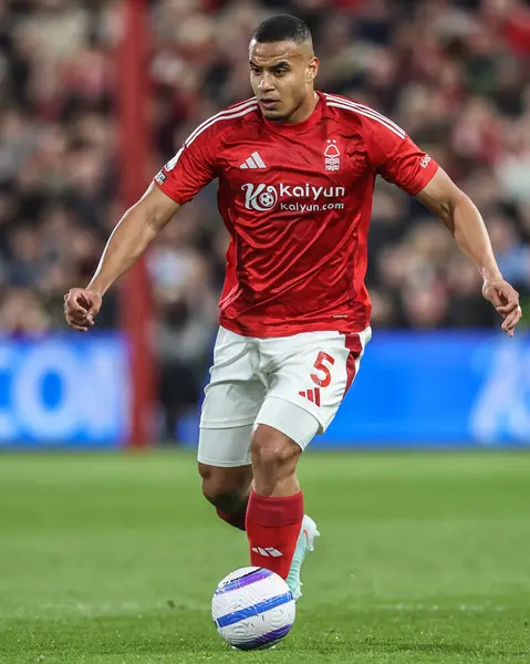 Nottingham Ormanı 'ndan Murillo Premier Lig maçı sırasında Nottingham Forest Manchester United' a karşı City Ground, Nottingham, İngiltere 1 Nisan 2025