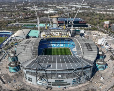 Premier Lig maçında Etihad Stadyumu 'nun ve inşaatın hava görüntüsü Manchester City ile Leicester City arasında 2 Nisan 2025' te Etihad Stadyumu 'nda gerçekleşti.