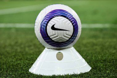 Maç topu Premier League maçı sırasında Manchester City ile Leicester City arasında Etihad Stadyumu 'nda 2 Nisan 2025 tarihinde görülmüştür.