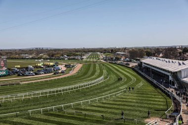 Aintree 'nin, 5 Nisan 2025 tarihli Randox Grand National 2025 Ulusal Günü' nde Aintree Yarış Pisti 'nde genel bir görüntüsü.